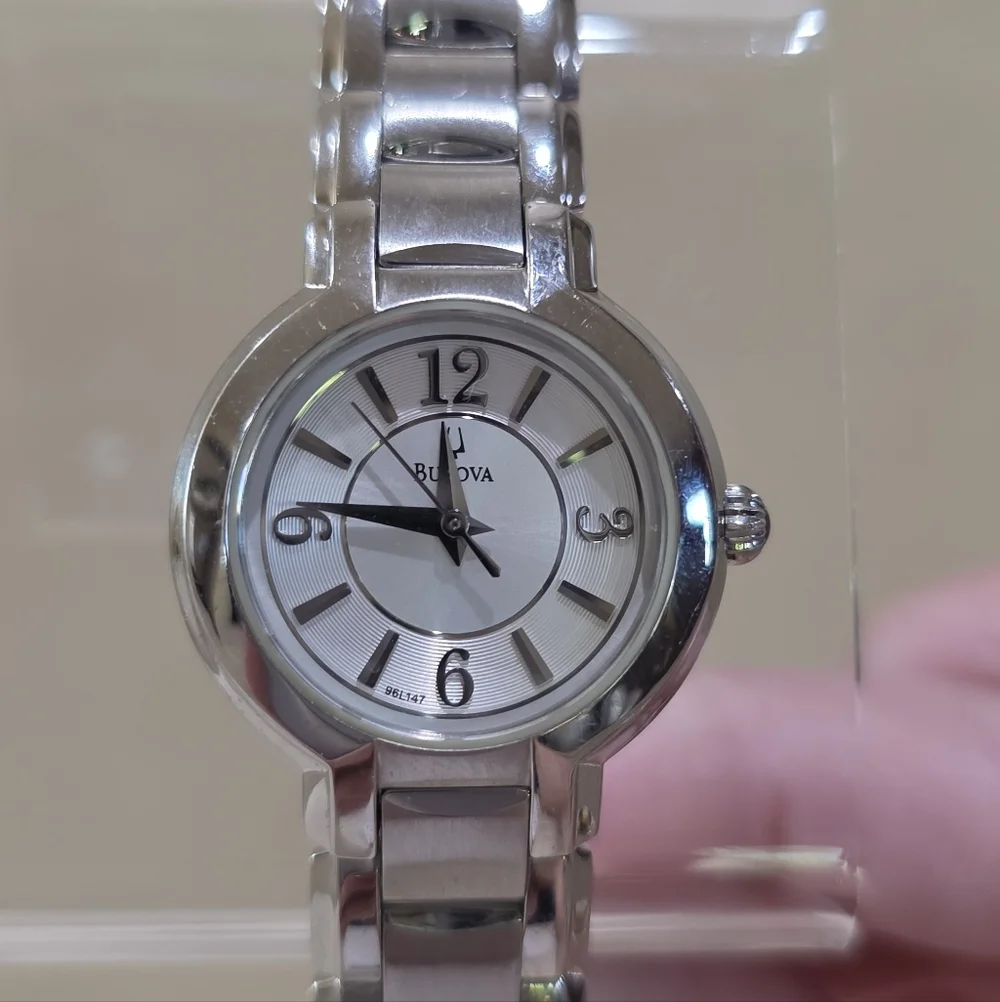 Classic Silver Bulova Women's Dress Collection Easy Read Wrist Watch C860903